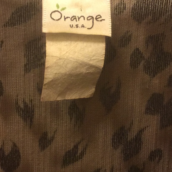 ORANGE USA ANIMAL PRINT SLEEVELESS V-NECK BLOUSE - Picture 6 of 6